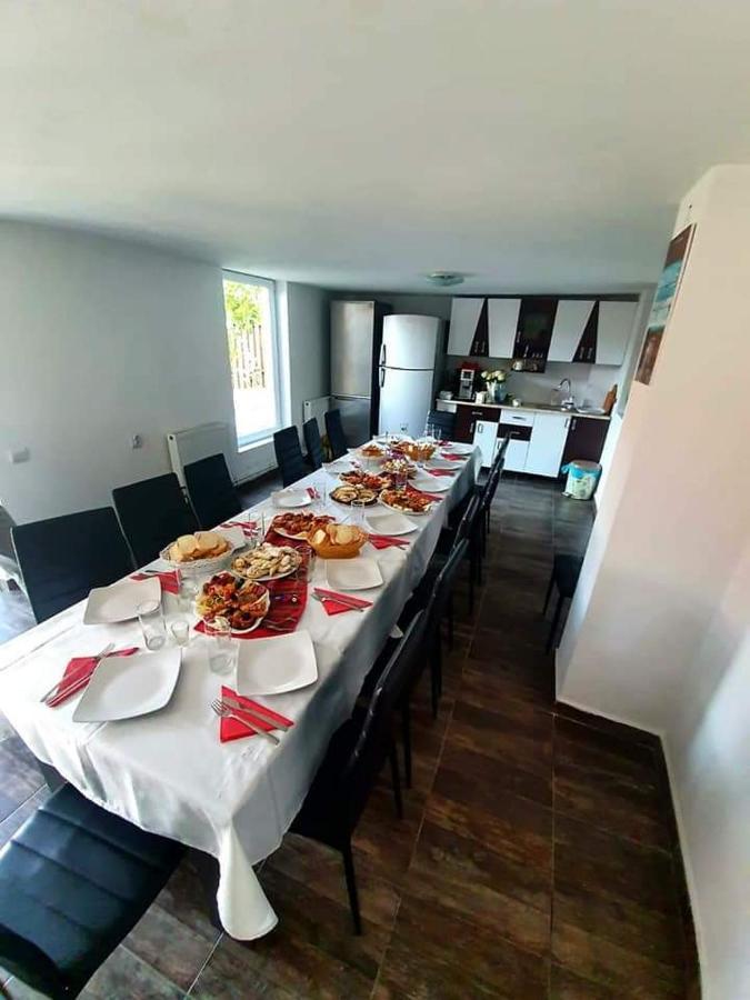 Casa Ostrov Hotell Călimăneşti Exteriör bild